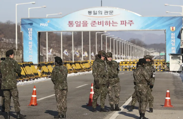 (AP Photo/Lee Jin-man)