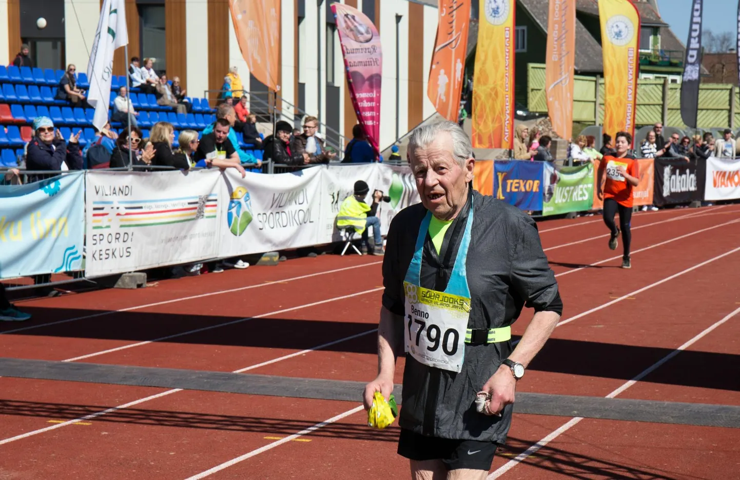 Benno Viirandi osales tervelt 61-l ümber Viljandi järve jooksul.