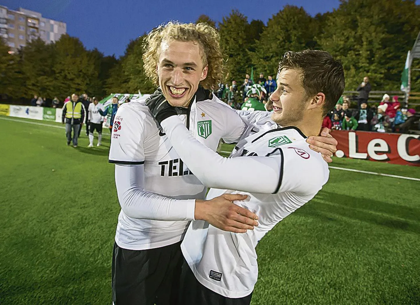 Rauno Alliku (vasakul) tähistas tänavu FC Flora Eesti meistritiitli võitu.