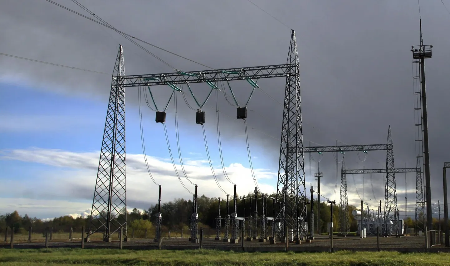 AS Merko Ehitus kontserni kuuluv AS Merko Infra sõlmis Eleringiga 2,3 miljoni eurose lepingu Sindi 330-kilovoldise alajaama laiendamiseks.