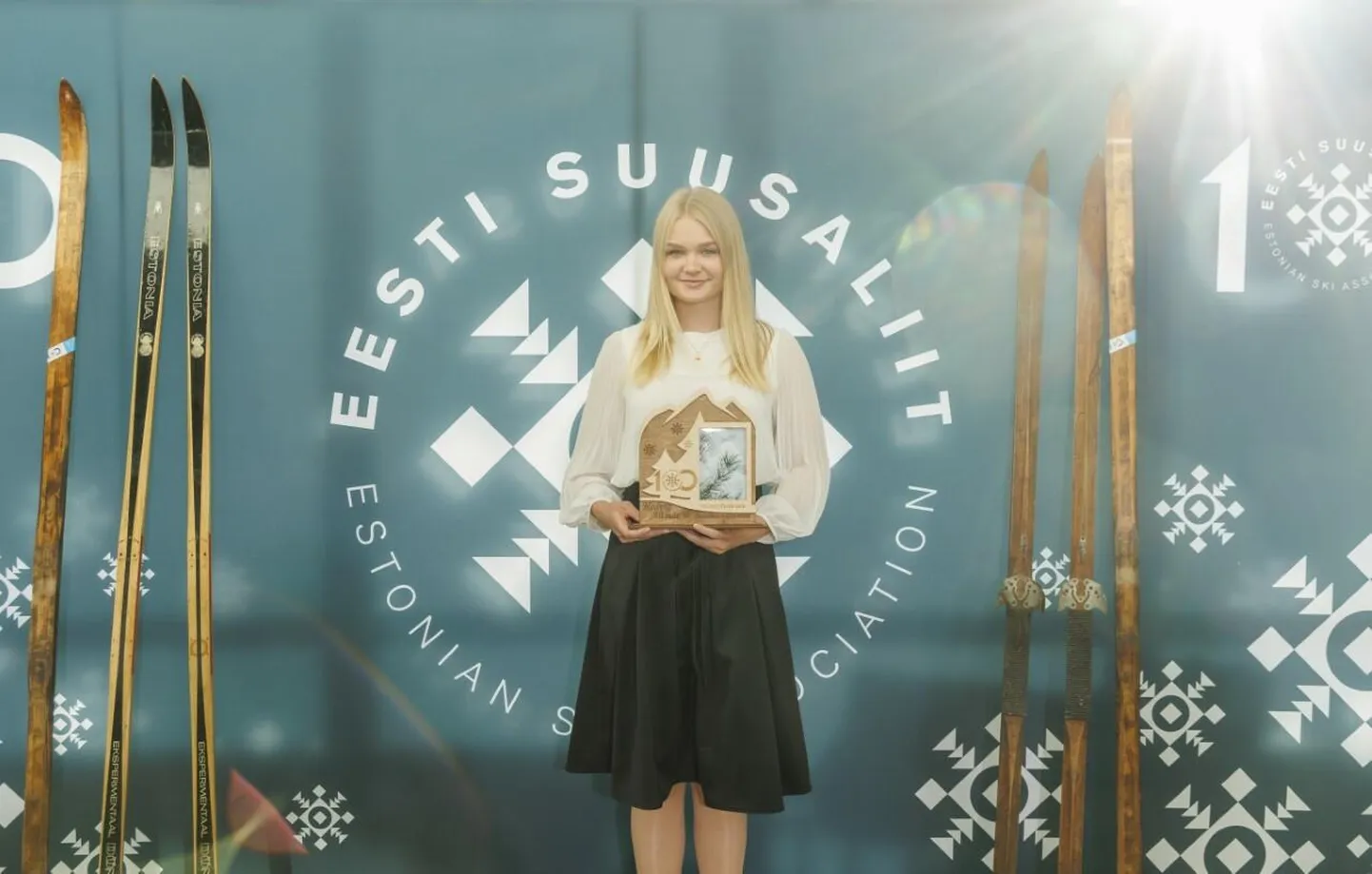 Hedvig Altmäe tunnistati murdmaasuusatamises Eesti 2022. aasta parimaks suusaneiuks.