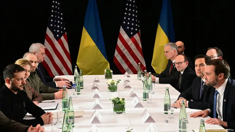 Переговоры украинской и американской делегаций во главе с Владимиром Зеленский и Джей Ди Вэнсом на Мюнхенской конференции по безопасности