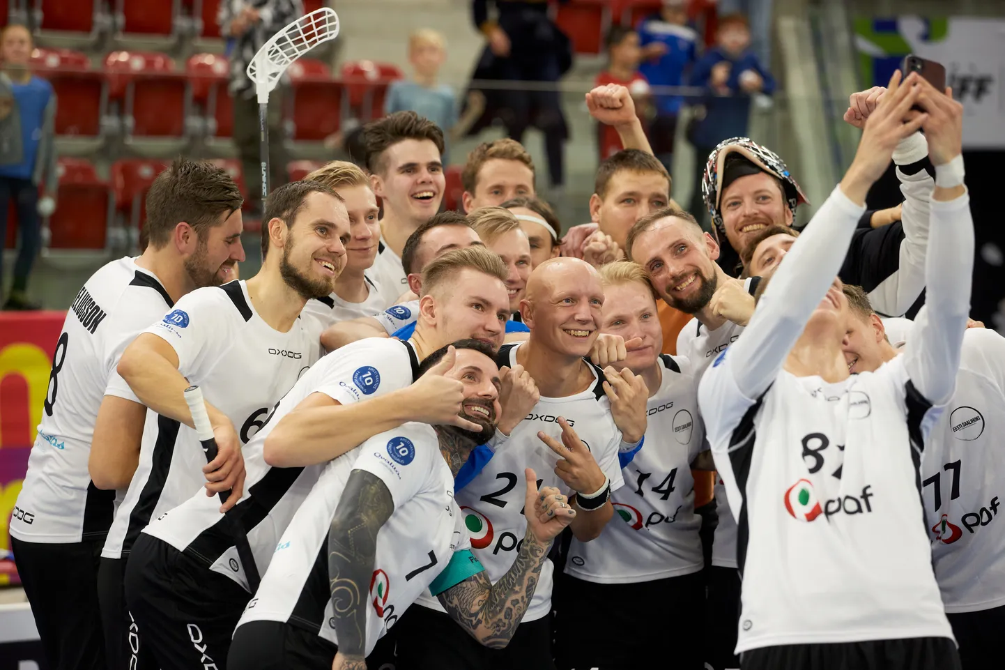 Võidukad Eesti saalihokikoondislased.