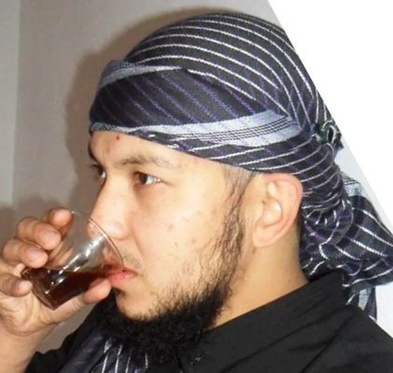 Ivan Sazanakov, uue nimega Abdurrahman Azan.