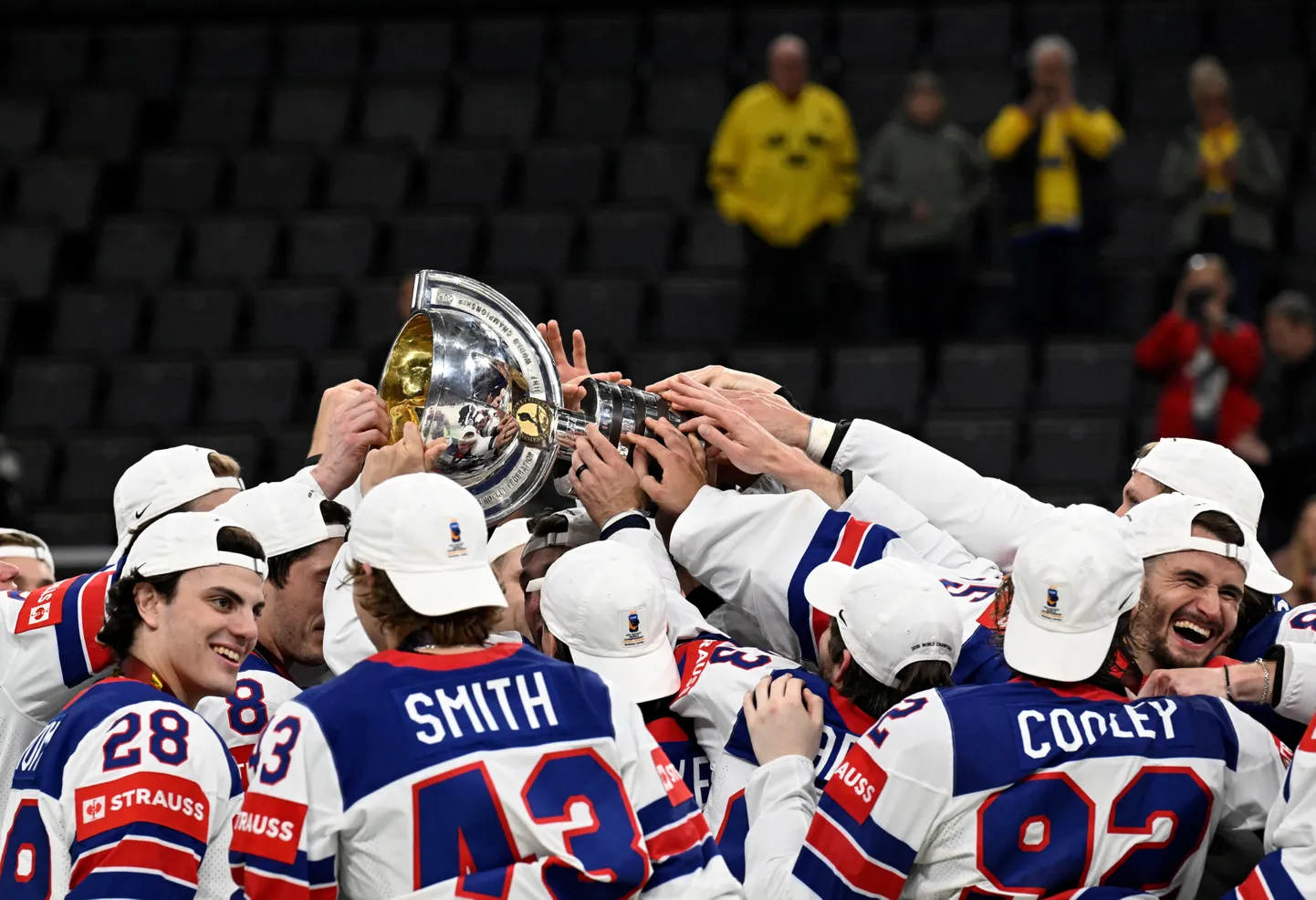 Nooruslik USA krooniti 65-aastase pausi järel maailmameistriks.