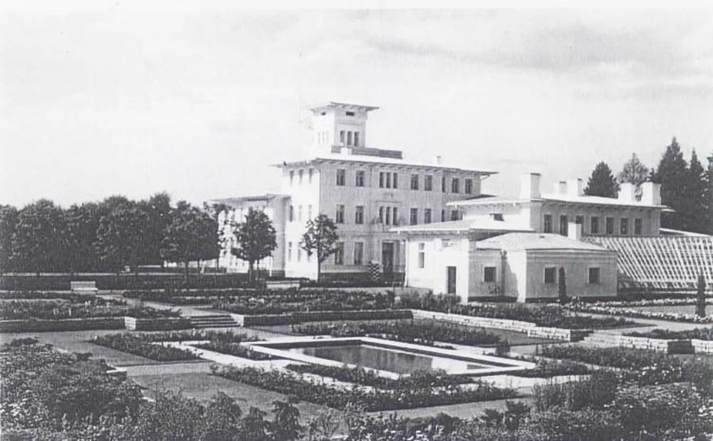 Oru loss oli president Konstantin Pätsi suveresidents, kuid Teise maailmasõja ajal hävines see täielikult.