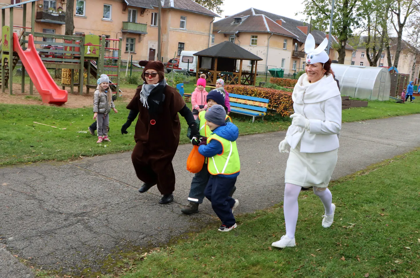 Tänavu sügisel toimunud kõrvitsate pidu Kohtla-Järve lasteaias Kirju-Mirju.