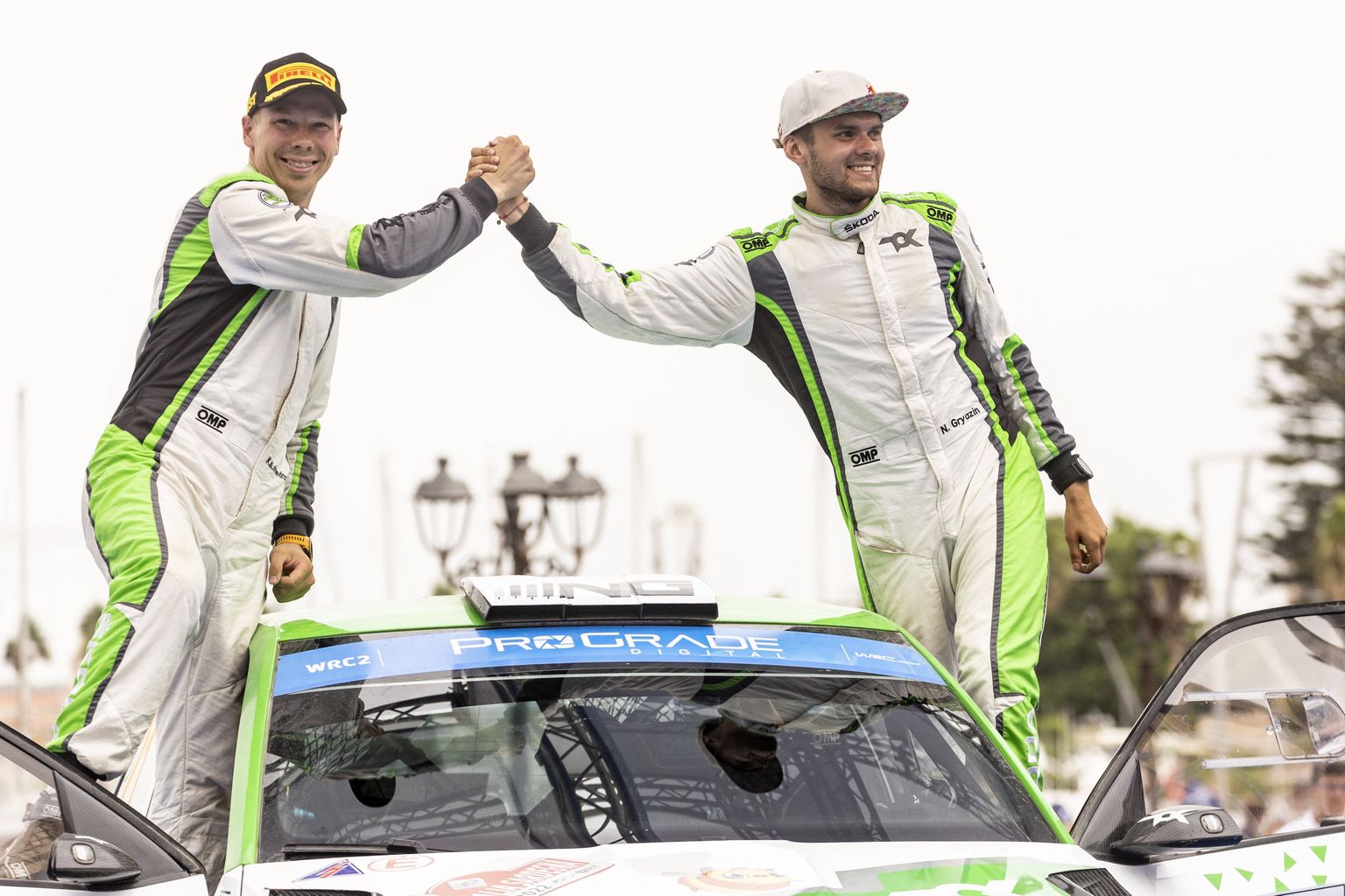 Juuni alguses toimunud Sardiinia MM-etapil tõusid venelased Nikolai Grjazin (paremal) ja Konstantin Aleksandrov (vasakul) poodiumi kõrgeimale astmele WRC2 arvestuses.