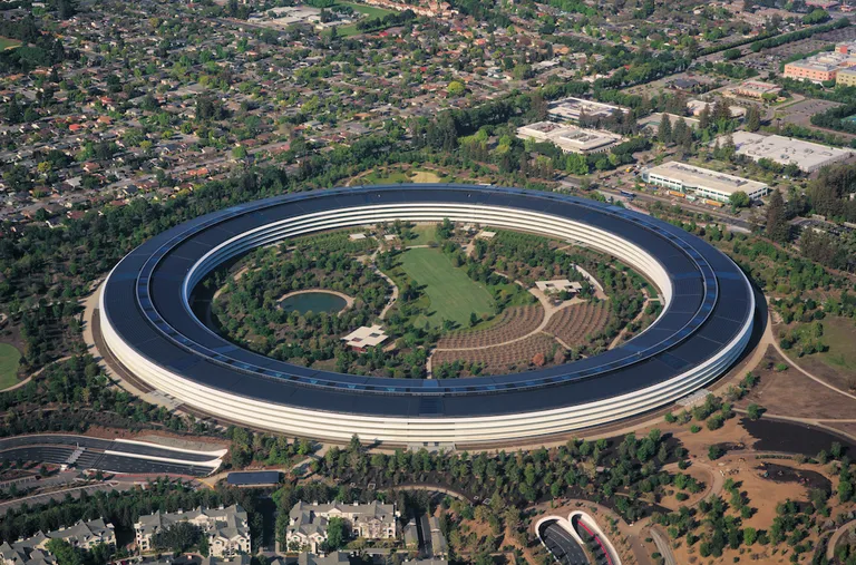 Главное здание Apple в Кремниевой долине