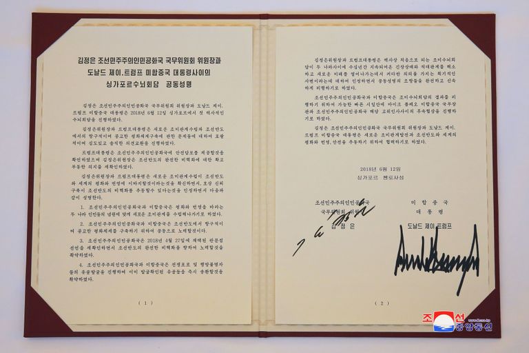 Donald Trumpi ja Kim Jong-uni allkirjaga dokument