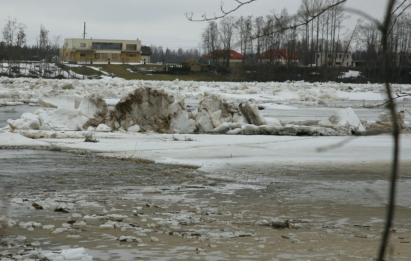 Rüsijää Pärnu jõel Sindi külje all.