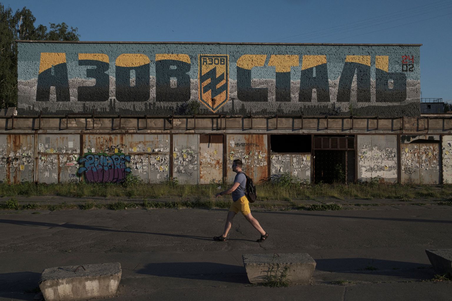 Azovi pataljoni auks tehtud seinamaaling Kiievis.