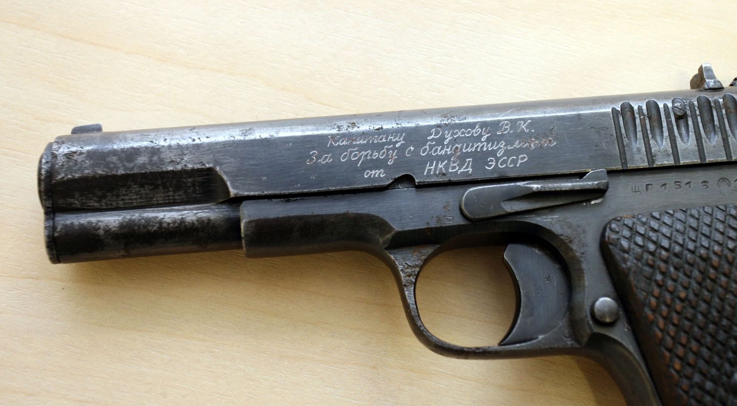 See püstol loovutati paari aasta eest toimunud regristreerimata relvade kogumiskampaania ajal.