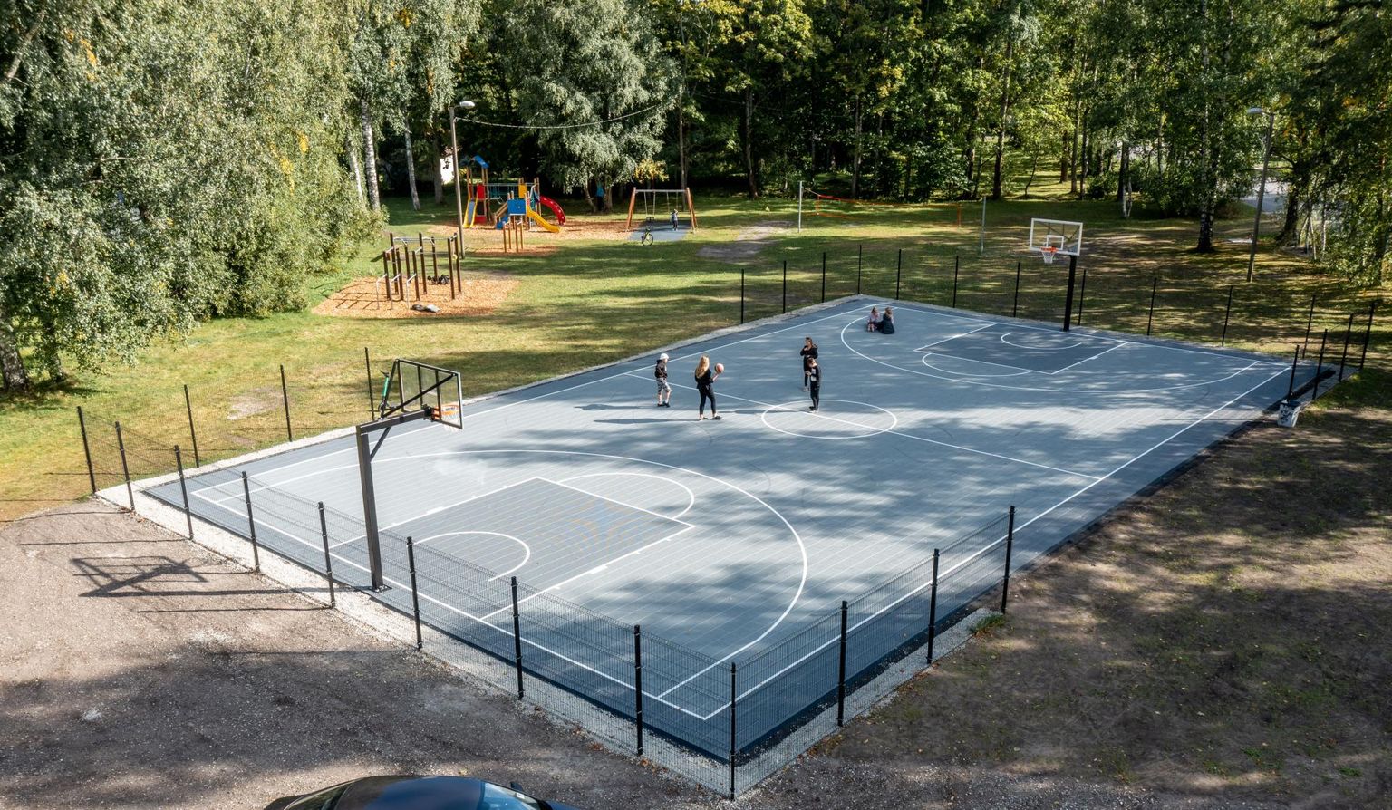 Eelmisel aastal valmis kaasava eelarve abil Raeküla spordi- ja mänguväljak.
