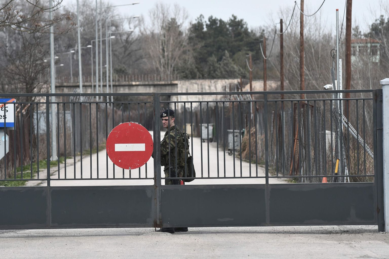 Kreeka sõdur seismas Kreeka-Türgi piiripunktis. Foto on illustratiivne.