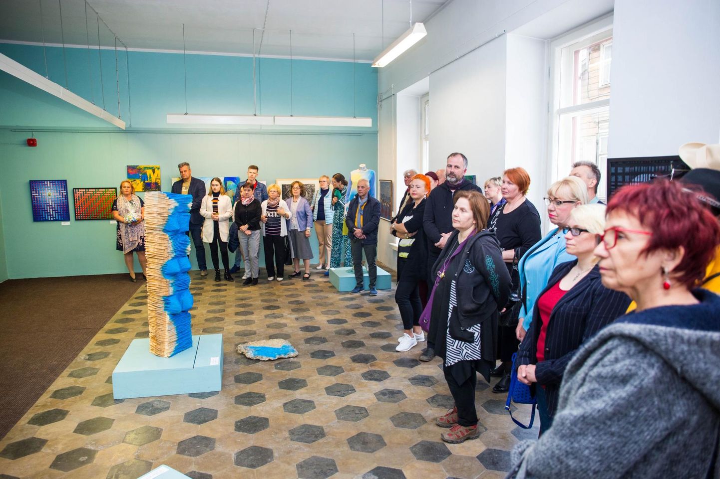 Virumaa kunstnike kevadnäituse "Mis linn/maa see on?" avamine Rakvere Galeriis.