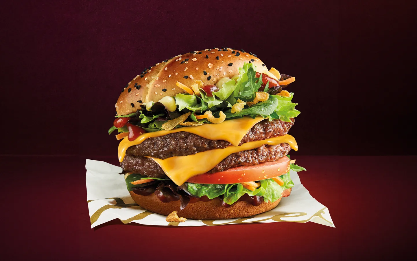 Uus Maestro gurmeeburger Metsik BBQ.