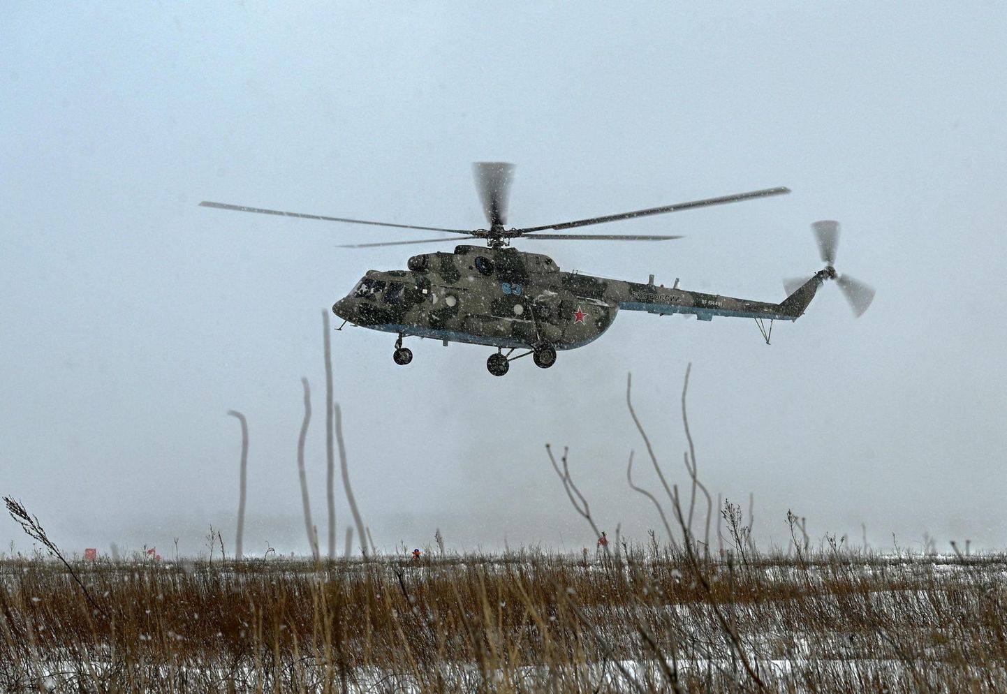 Vene helikopter MI-8.