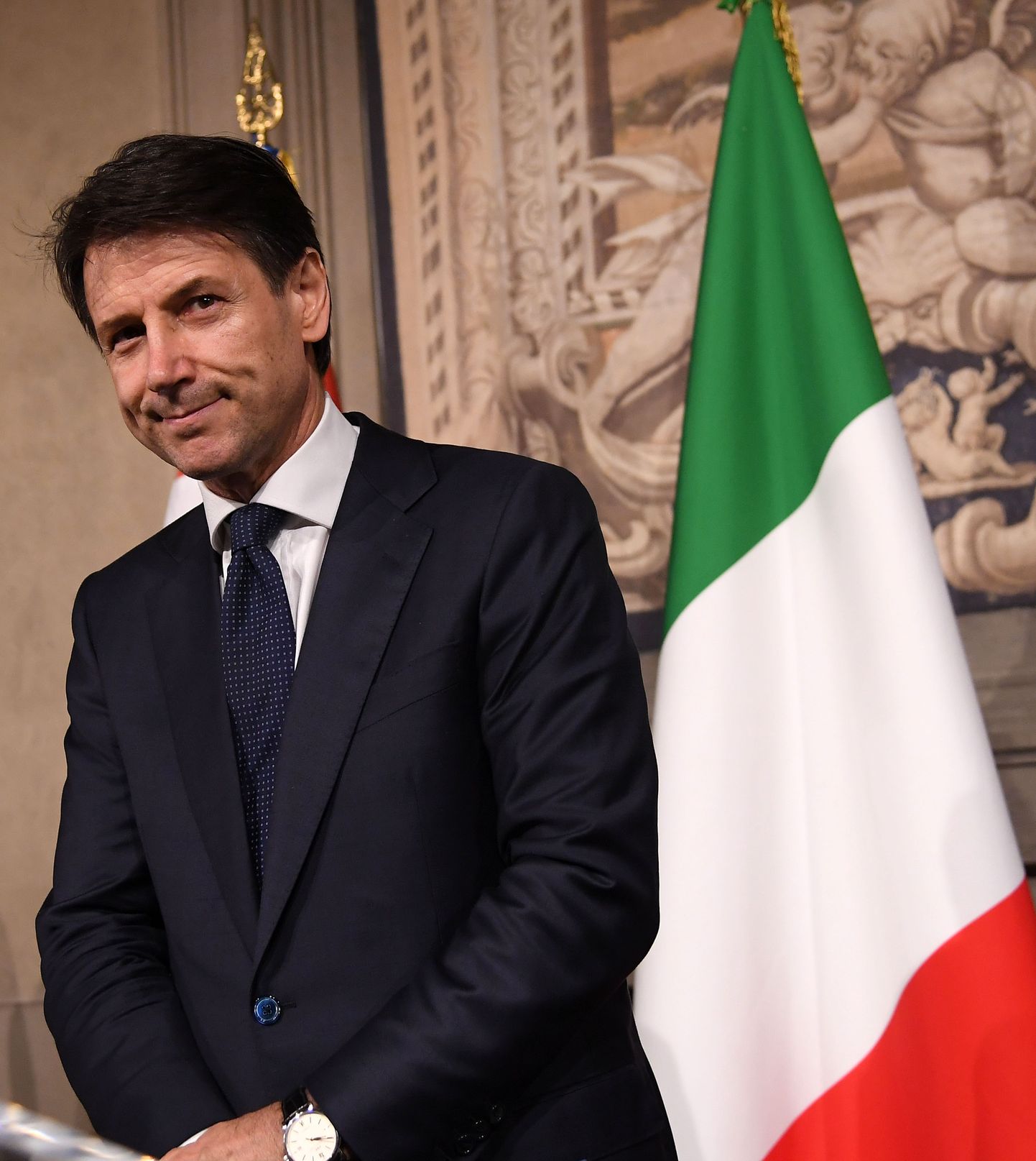 Giuseppe Conte sai Itaalia presidendilt Sergio Mattarellalt uue mandaadi valitsuse moodustamiseks ja tegi teatavaks võtmeministrite nimed.