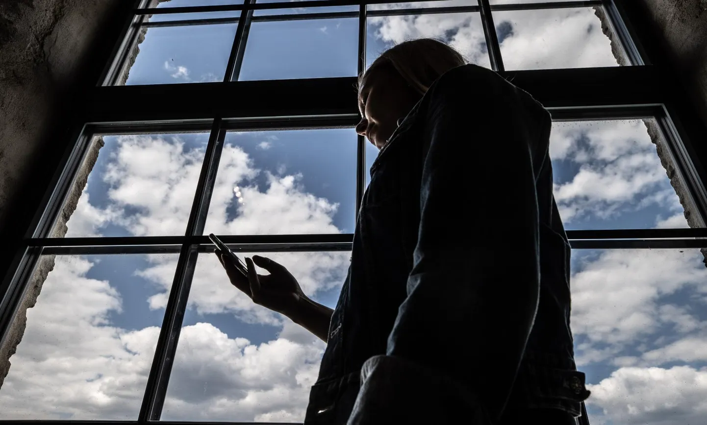 25.05.2022, Tallin Lavastus. Telefon, nutitelefon, telefonikius, Instagram. Foto Tairo Lutter, Postimees FOTO: Tairo Lutter