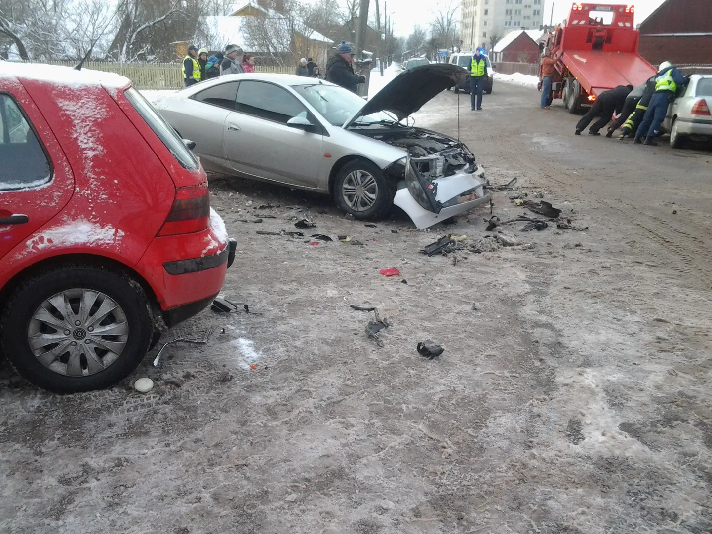 Liiklusõnnetus Valgas Kukemarketi poe juures