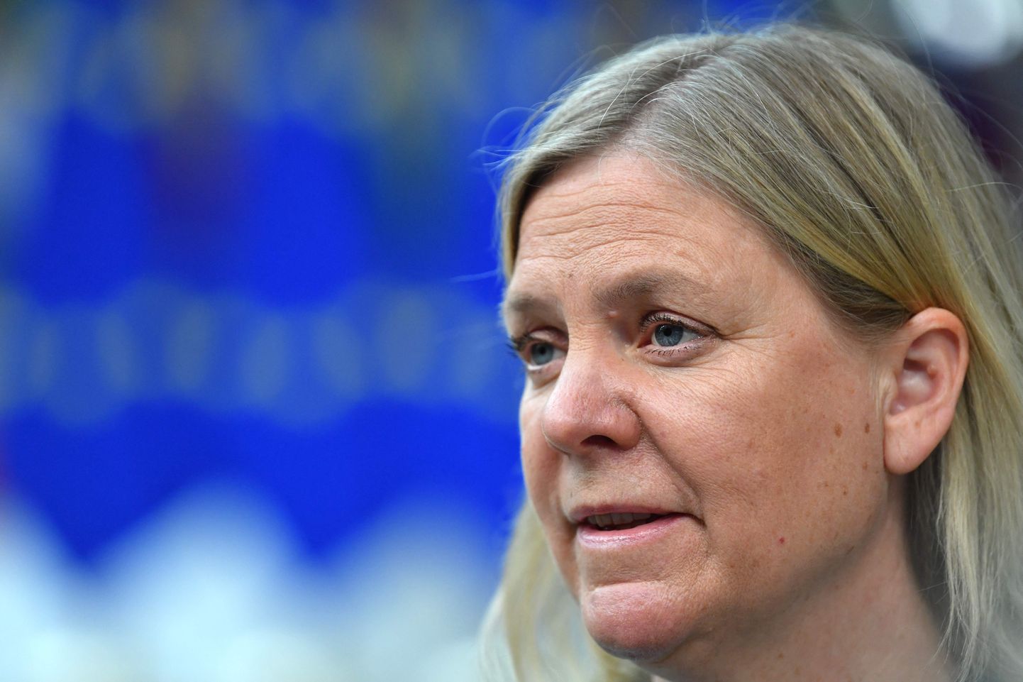 Rootsi peaminister Magdalena Andersson lubas tagasi astuda, kui parlament peaks tuleva nädala alguses toimuval hääletusel avaldama umbusaldust sotside vähemusvalitsuse justiits- ja siseministrile Morgan Johanssonile.