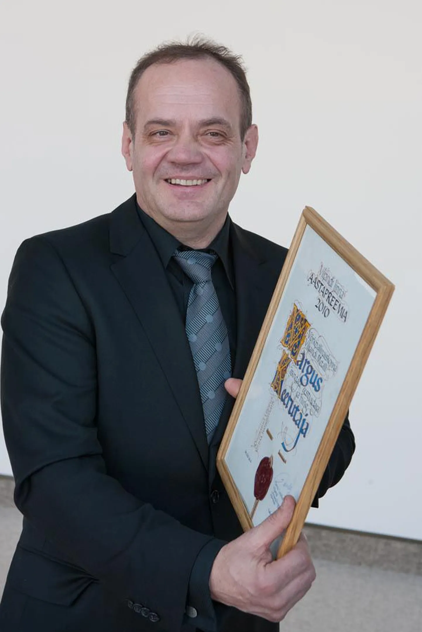 Tänavusel Eesti Vabariigi aastapäeva aktusel Ugalas võttis Margus Keerutaja vastu Viljandi aastapreemia.