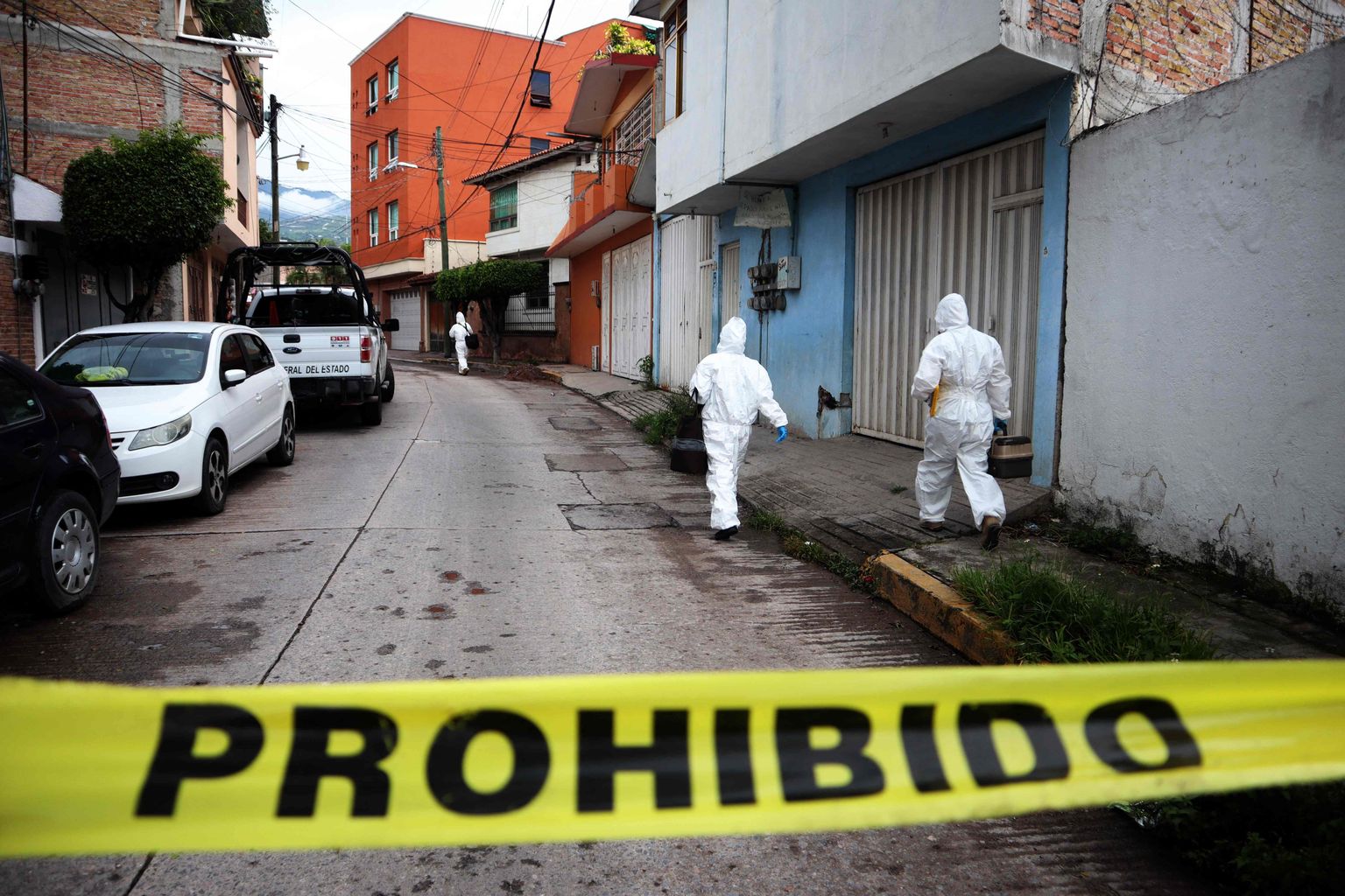 Mehhiko politseinikud Fredid Románi mõrvapaigas Chilpancingos 22. august 2022.