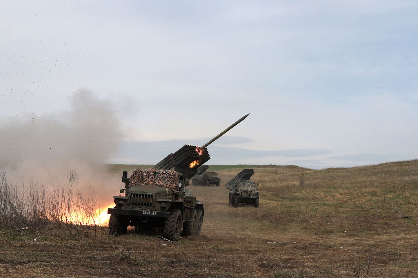 Ukrainas raķešu palaidējs BM-21 "Grad" Donbasa reģionā.