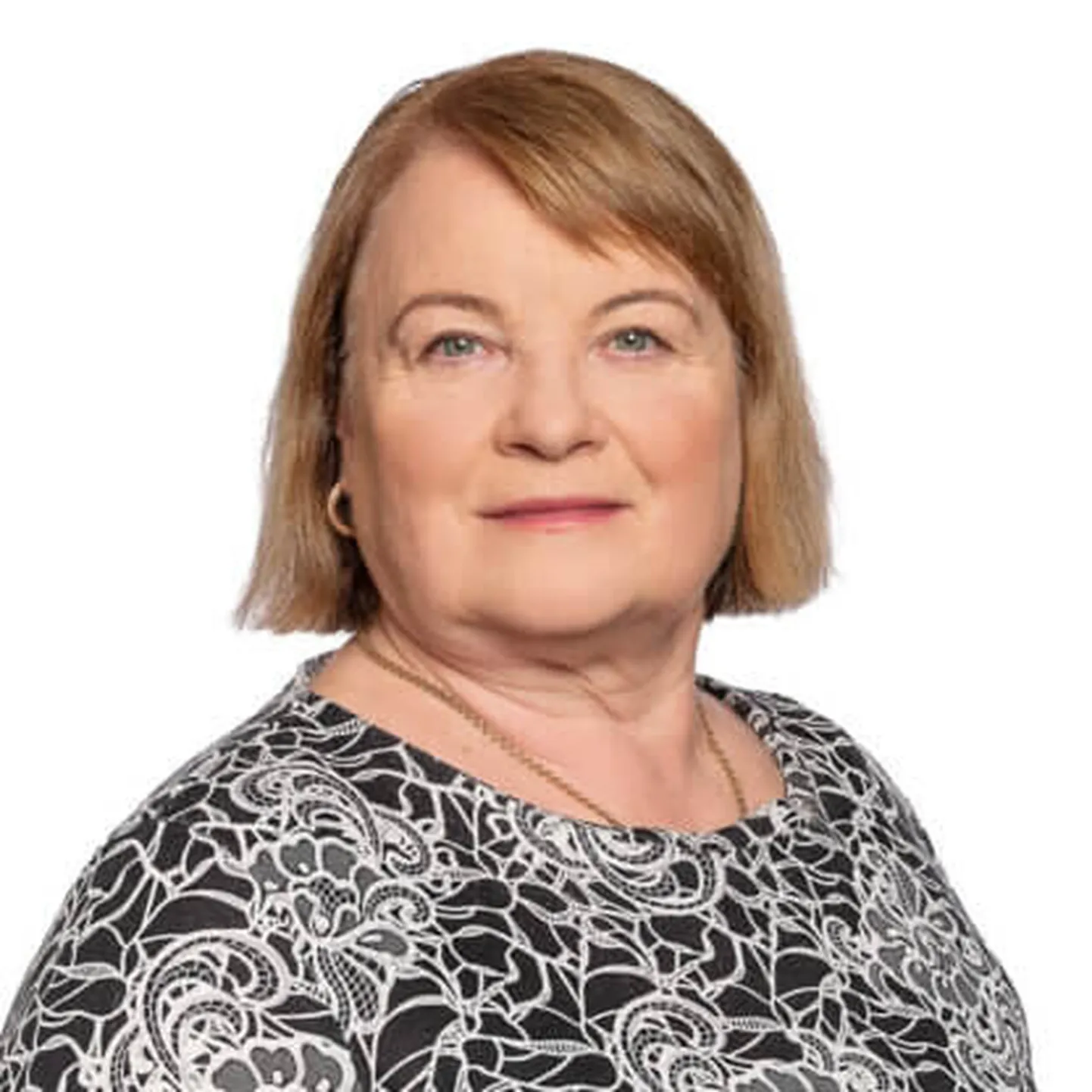 Ruth Leuna kandideeris viimastel kohalikel valimistel Lüganuse vallas koos Reformierakonnaga, mis on praegu vallas opositsioonis.