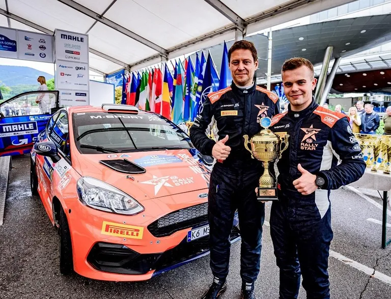 Romet Jürgenson (paremal) ja Siim Oja näitasid end Rally Stari programmis heast küljest ning jõudsid poodiumikohtadele.