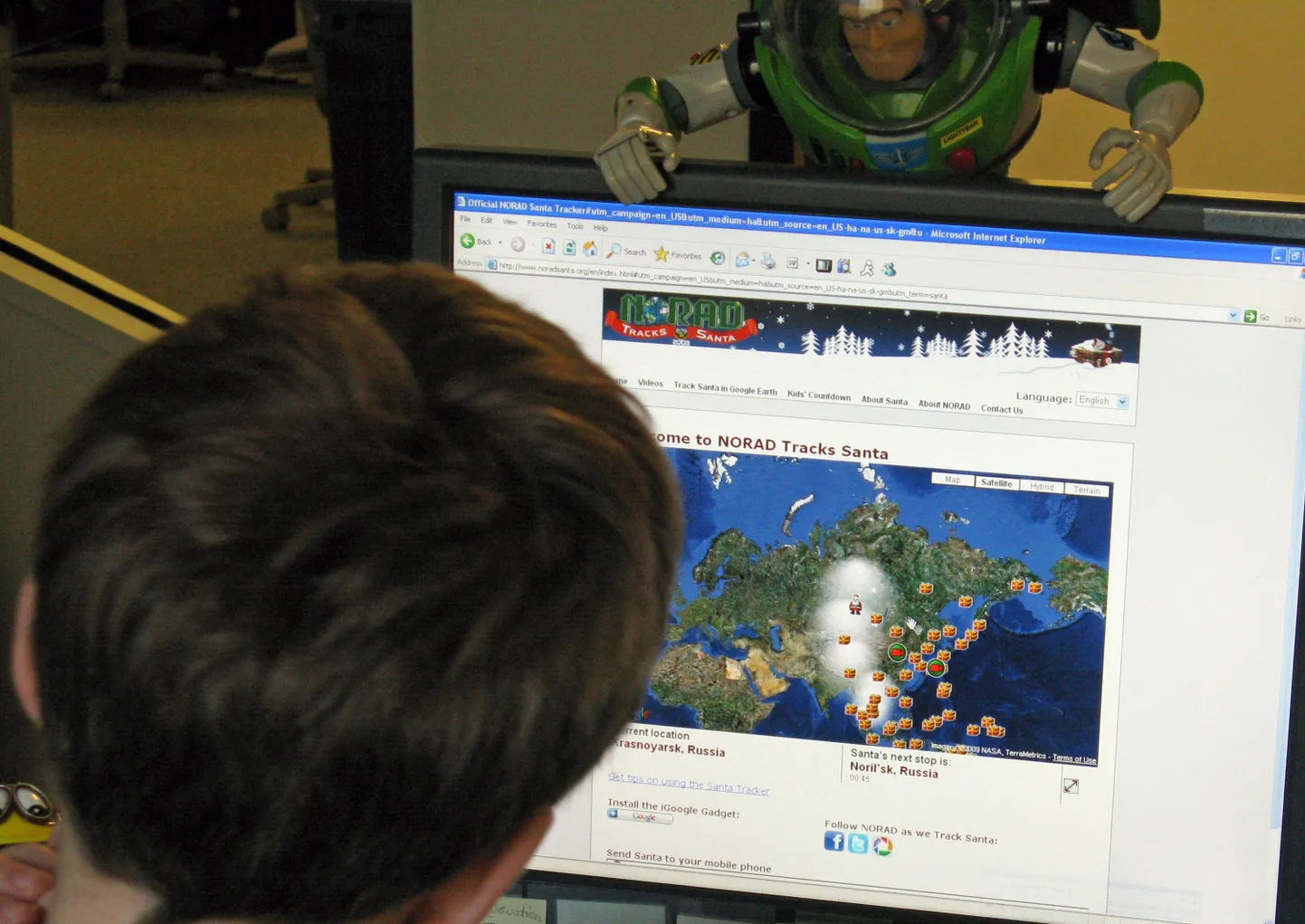 Lehekülg stratocam.com kaasas Google Earth Maa fotode programmi ning lisas juurde lihtsa hindamissüsteemi, leidmaks meie planeedi kõige ebatavalisemaid paiku.