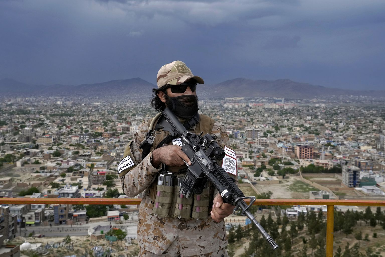 Eriüksuse sõdur Kabulis.