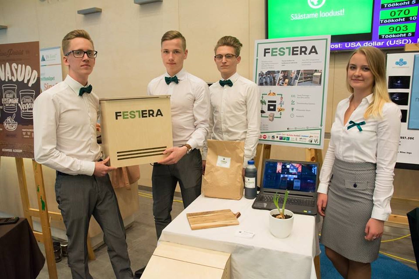Õpilasfirma Festera liikmed. Pildil Kris-Robin Sirge (vasakult), Joonatan Oras, Kevin Reisenbuk ja Sandra Võsaste.