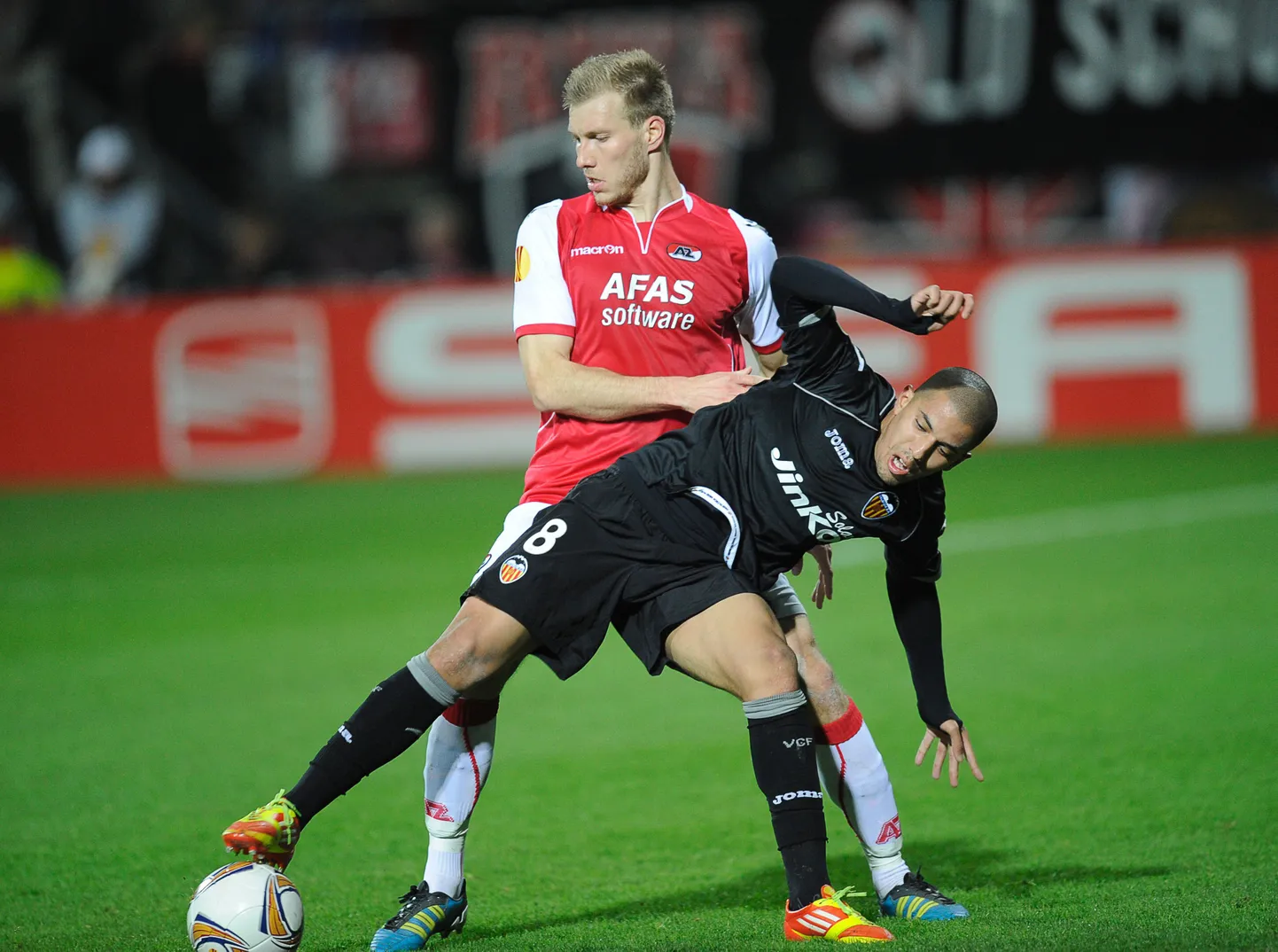 Ragnar Klavan (punases)