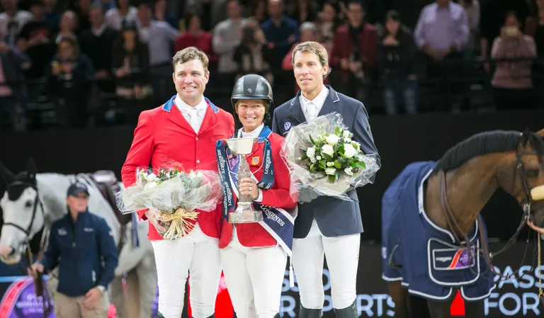 Maailmakarika finaali esikolmik: Devin Ryan, Elizabeth Madden ja Henrik von Eckermann.