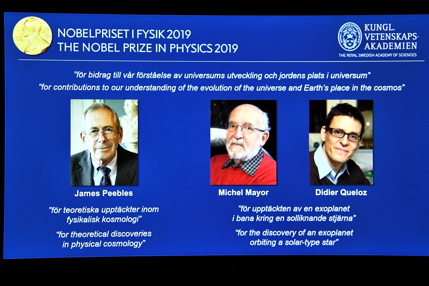 Нобелевская премия по физике в 2019 году будет вручена Джеймсу Пиблсу - за теоретические открытия в области физической космологии, а также Мишелю Майору и Дидье Кело - за открытие экзопланеты, вращающейся вокруг звезды солнечного типа.