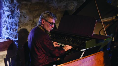 Suri pianist Ivo Sillamaa
