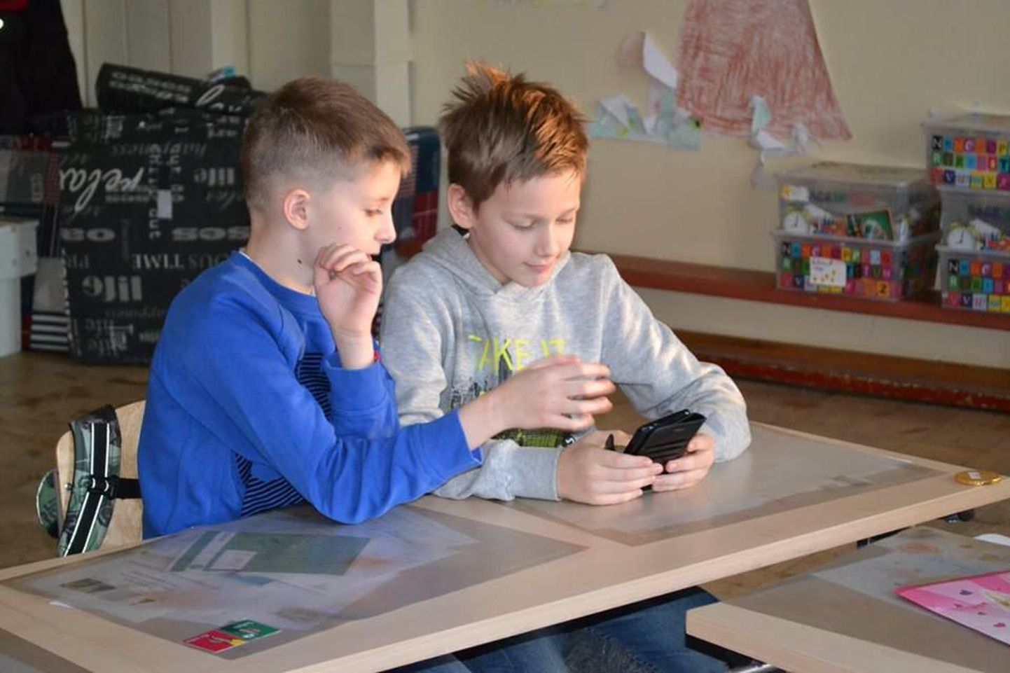 Vanalinna kooli lapsed internetitarkust taga ajamas.