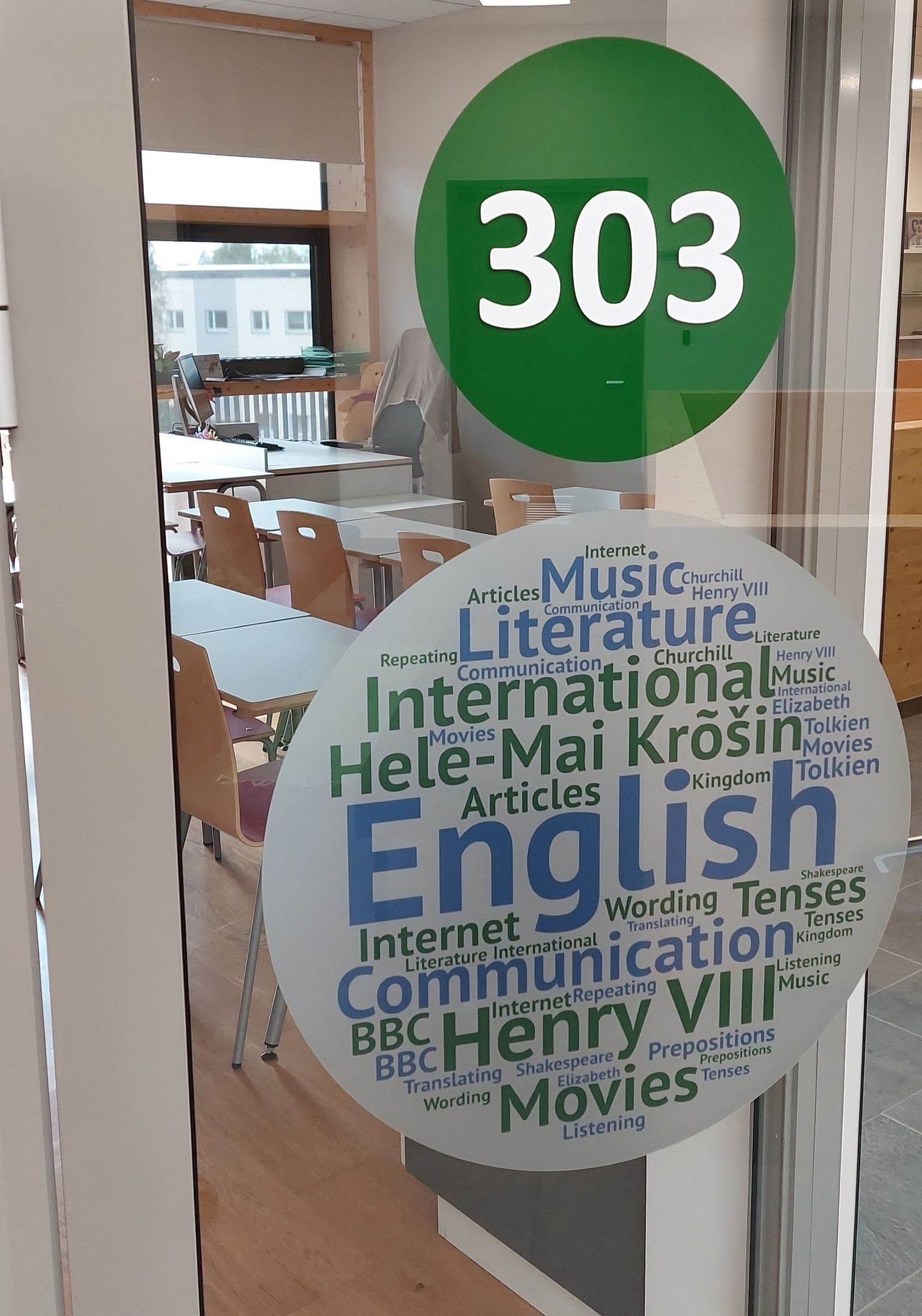 ФОТО Гимназия в эстонской глубинке опубликовала уникальное объявление о ...