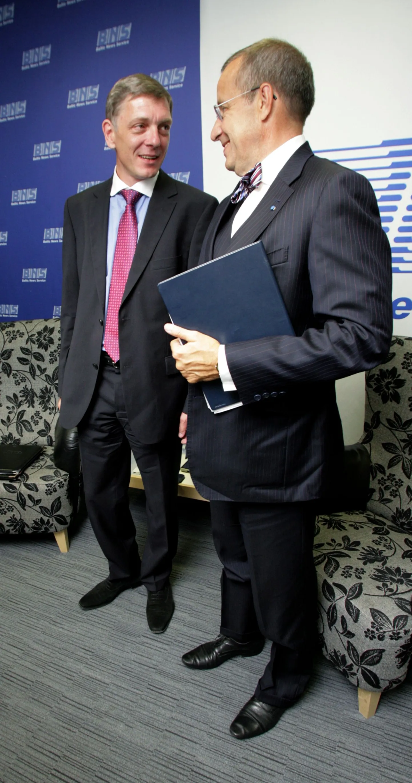 Toomas Hendrik Ilves ja Indrek Tarand toona veel mitteametlike kandidaatidena 2011. aastal.