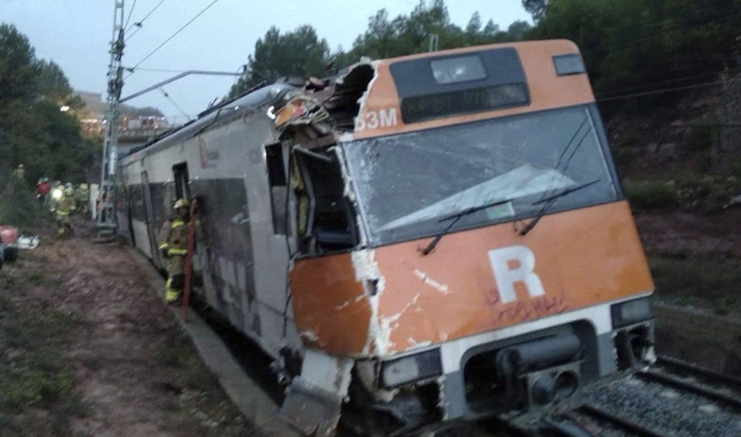 Железнодорожная авария в Каталонии.
