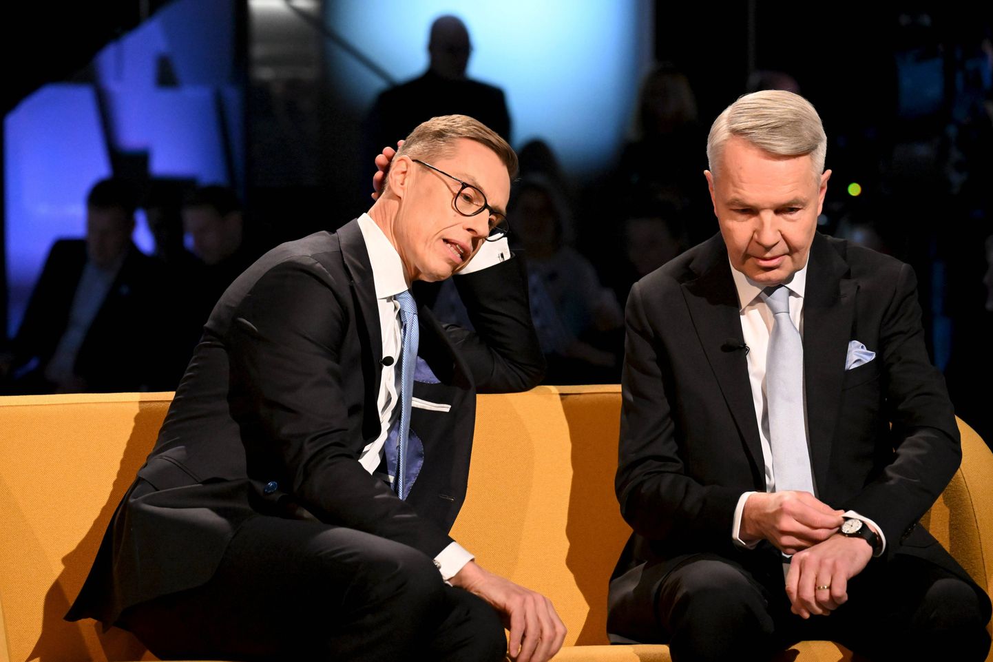 Alexander Stubb (vasakul) ja Pekka Haavisto (paremal) Soome rahvusringhäälingu korraldatud valimisdebati ajal Helsingis, 8. veebruaril 2024. a.