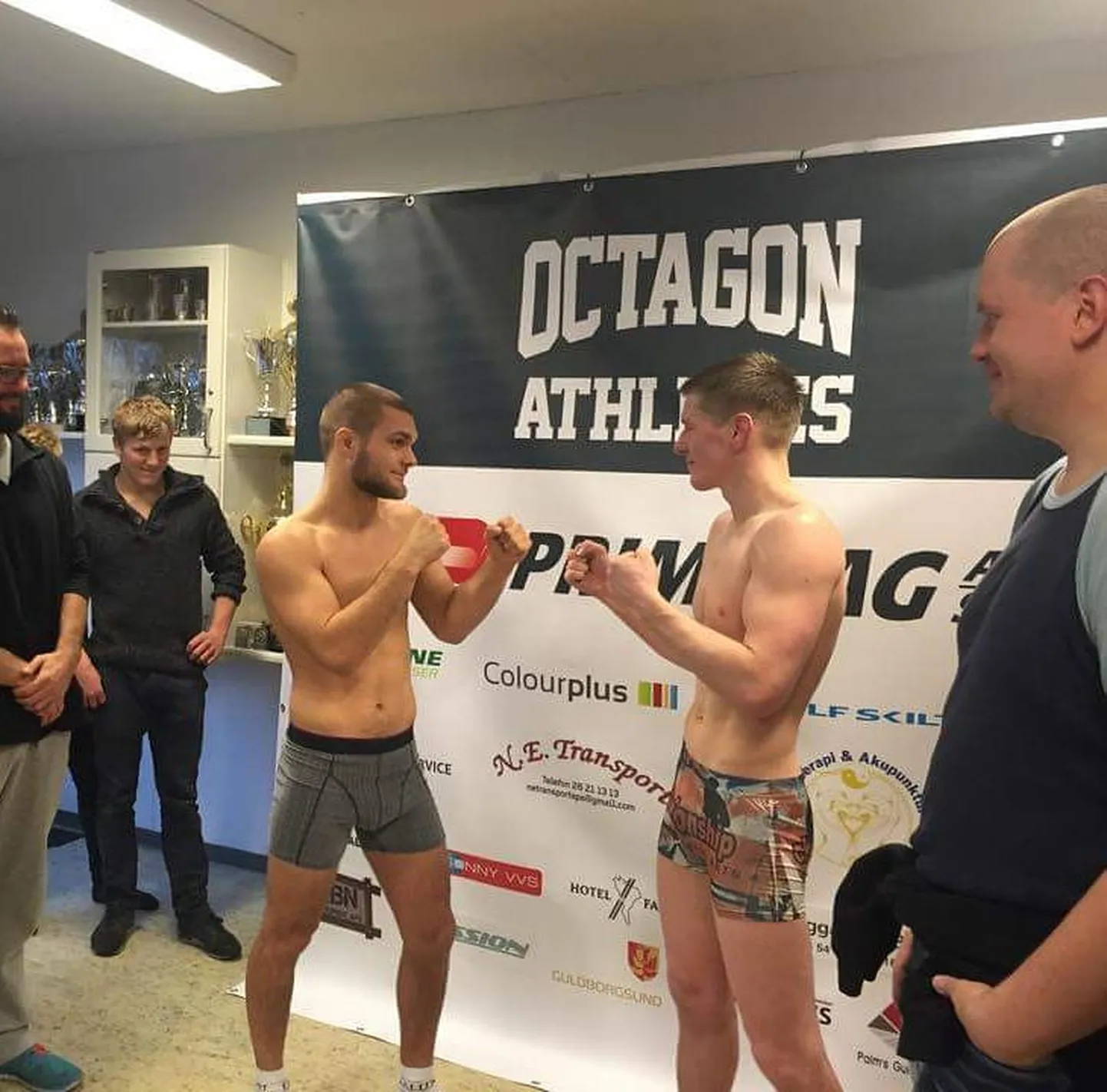 Ott Tõnissaar (paremal) kaalumisel.