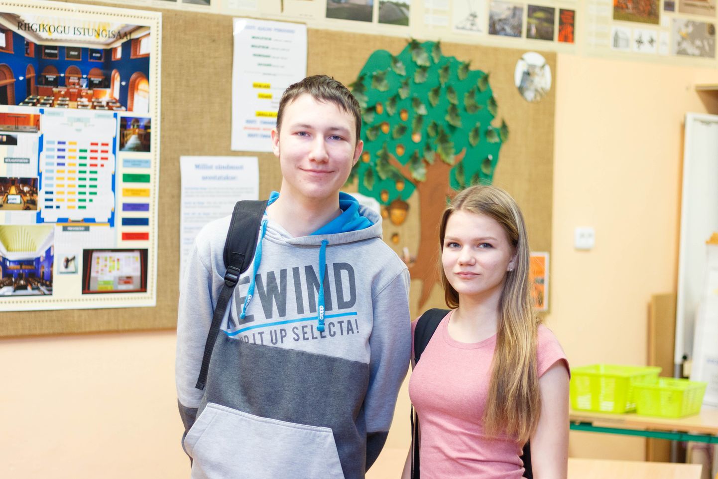 Valga Priimetsa kooli 9. klassi õpilased Kirill Lepman ja Arina Japrintseva on õppinud eesti keelt esimesest klassist ning räägivad seda hästi. Erinevate keelte oskamist peavad noored väga oluliseks.