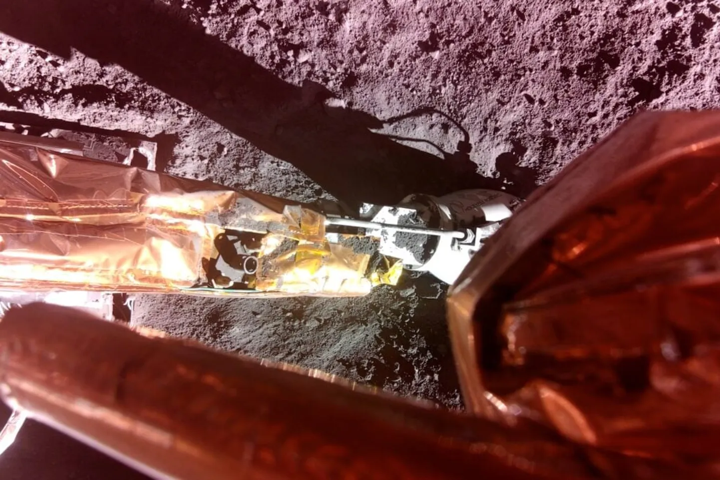 Honeybee Roboticsi Lunar PlanetVaci seade Kuu pinda puurimas.