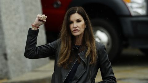 ENNE JA NÜÜD ⟩ Jälle noa all käinud supermodell Janice Dickinson oleks nagu uus inimene