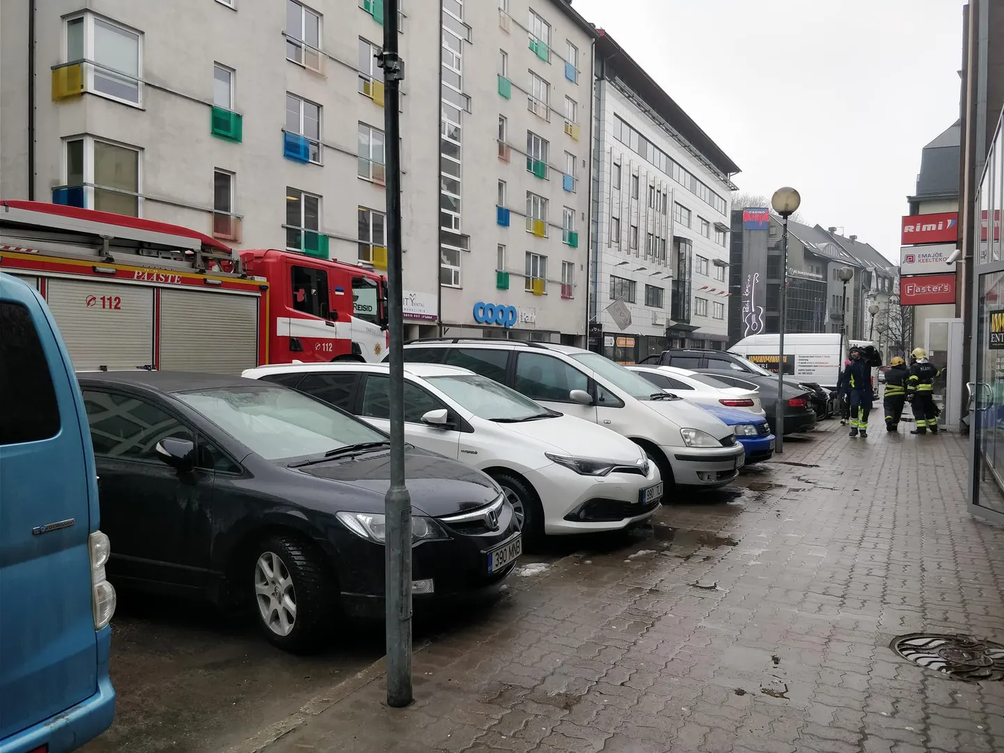 Tartu kesklinna keskuses kõlas tuletõrjealarm, kuid päästjad selgitasid välja, et tegemist oli valehäirega.