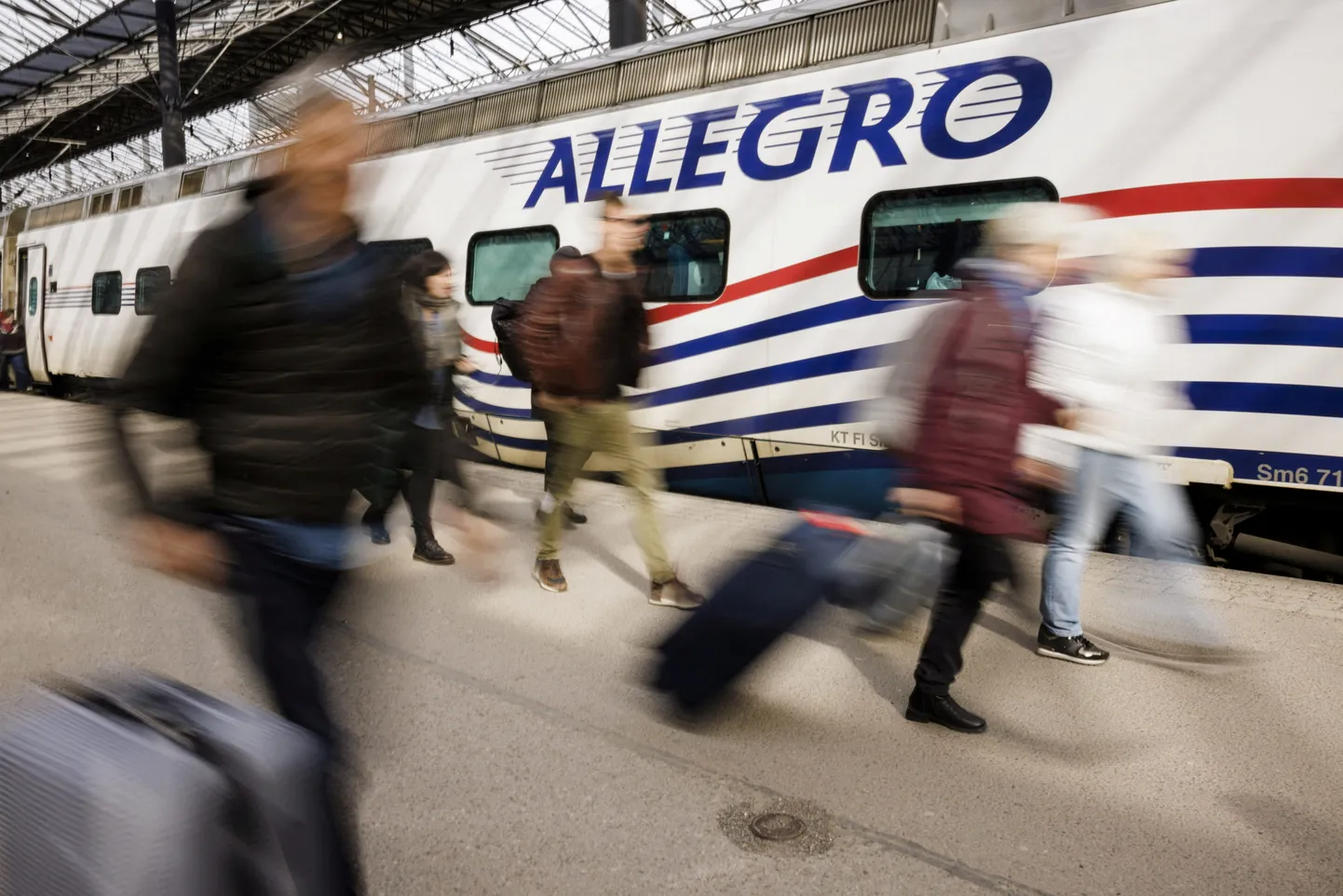 Скоростной поезд Allegro, годами курсировавший по маршруту Хельсинки-Петербург, прекратил свою работу весной 2022 года после начала полномасштабного вторжения российской армии в Украину.