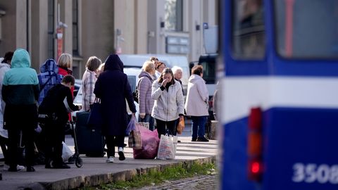 Valsts valodas dienā aicina vairākus latviešus mainīt paradumus